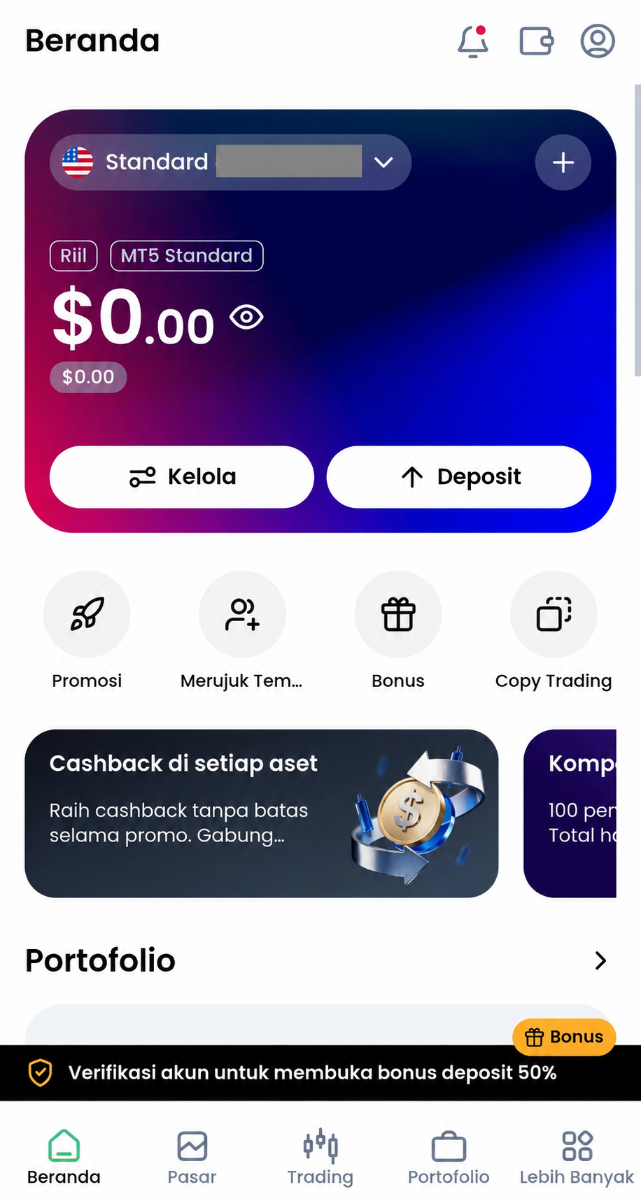 Beranda akun XM di HP yang menampilkan akun MT5 Standard, saldo, serta tombol Kelola dan Deposit.