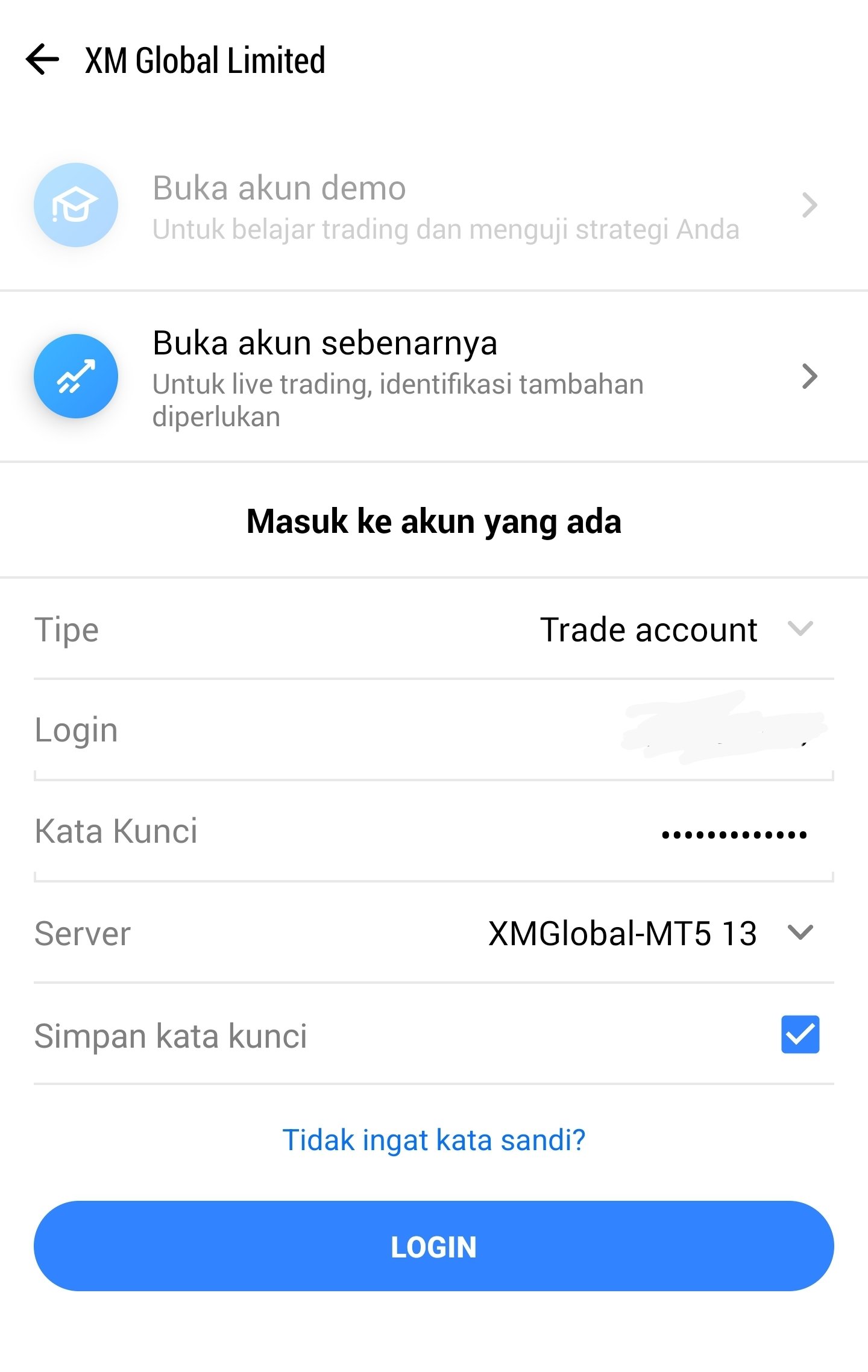 Formulir login akun XM di MT5 HP dengan kolom nomor akun, kata sandi, dan server.