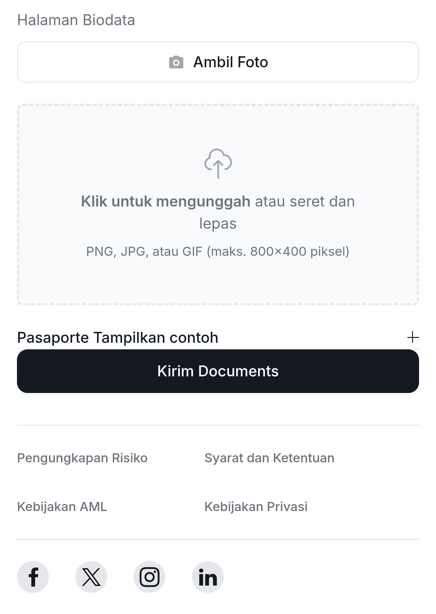 Kolom unggah dokumen identitas Valetax dengan tombol Ambil Foto dan Kirim Documents.